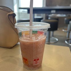 McDonald's - Sorry excuse for medium size smoothie