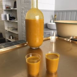 Doktor Mat - Shot med ingefära, gurkmeja, svartpeppar och äppelcidervinäger