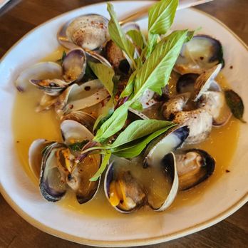 Amazing Basil - Basil clam - Asian Fusion Near Me - Fremont, California Amazing Basil - Basil clam - Asian Fusion Near Me - Fremont, California
