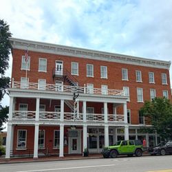 Black Horse Tavern