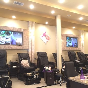 Hollywood Nail Bar - Beautiful Nail Salon and Atmosphere!! - Nail Salons Near Me - Cumming, Georgia Hollywood Nail Bar - Beautiful Nail Salon and Atmosphere!! - Nail Salons Near Me - Cumming, Georgia