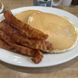Tootie's II Restaurant - Pancakes and bacon