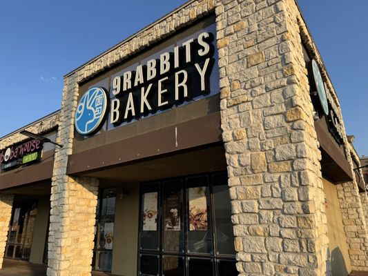 9 Rabbits Bakery by null