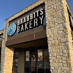 9 Rabbits Bakery - Exterior