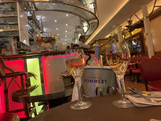 Café George V by null