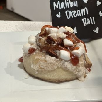 Cinnaholic - Bakeries Near Me - McKinney, Texas
