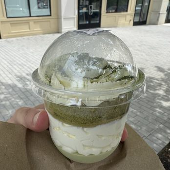 Pâte à Cake - Yuzu Matcha cake cup - Patisserie/Cake Shop Near Me - Gaithersburg, Maryland