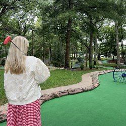 AJ's Family Fun Center - Mini golf course