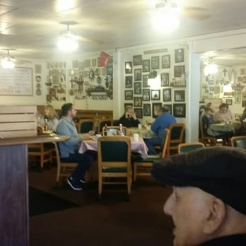 Ronnie's Cafe - Circa 1970, in a good way. - Breakfast & Brunch Near Me - Glendale, Arizona Ronnie's Cafe - Circa 1970, in a good way. - Breakfast & Brunch Near Me - Glendale, Arizona