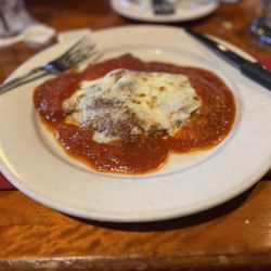 GP's Restaurant - Chicken parmasean