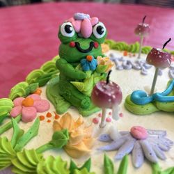 Fred Meyer - Frosting frog!