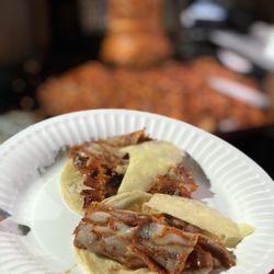 Leo's Tacos Truck