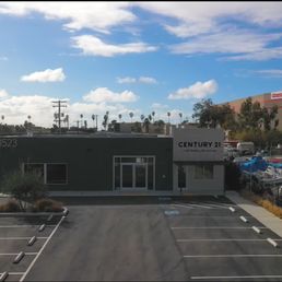 Exterior outside entrance of Century 21 Full Realty Services - Oceanside, California Exterior outside entrance of Century 21 Full Realty Services - Oceanside, California