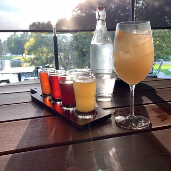 Oscar's Brewing Company - Flight of beer and Peach Spritzer - American Near Me - Temecula, California