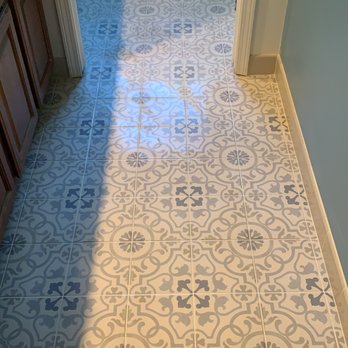 Castillo Flooring - a view of a bathroom from the doorway - Flooring Near Me Castillo Flooring - a view of a bathroom from the doorway - Flooring Near Me