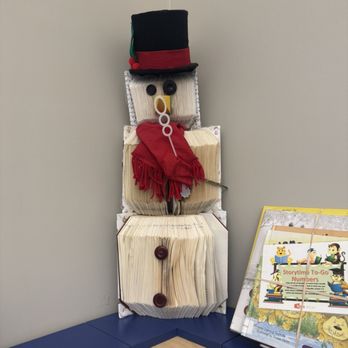 Berkeley County Library - Snowman made out of books - Libraries Near Me - Summerville, South Carolina Berkeley County Library - Snowman made out of books - Libraries Near Me - Summerville, South Carolina