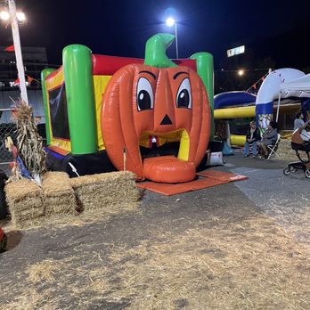 Tina's Pumpkin Patch - Pumpkin Patches Near Me - Sherman Oaks, California Tina's Pumpkin Patch - Pumpkin Patches Near Me - Sherman Oaks, California