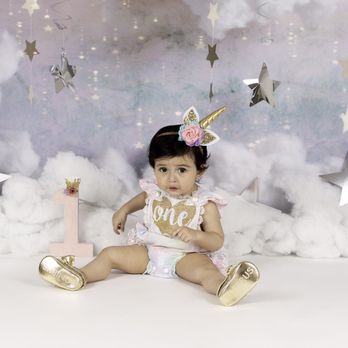 Bits of Magic Image Studio - Unicorn cake smash - Session Photography Near Me Bits of Magic Image Studio - Unicorn cake smash - Session Photography Near Me