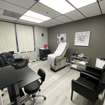 Chara Health - Treatment room - Medical Spas Near Me - Chatsworth, California Chara Health - Treatment room - Medical Spas Near Me - Chatsworth, California