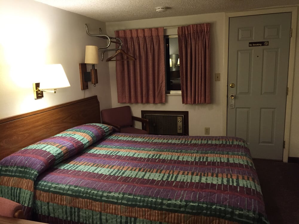 ANCHOR MOTEL Updated October 2024 25 Reviews 1001 Main St