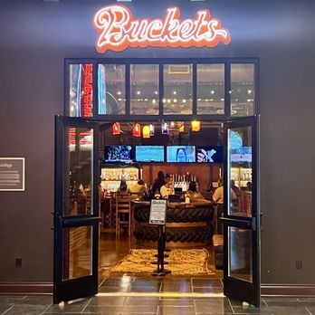 Buckets Restaurant - Comfort Food Near Me - Akron, Ohio