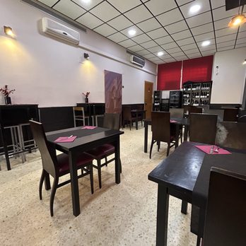 Tremendu - interior - Tapas Bars Near Me - Tarragona, T