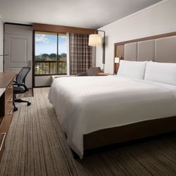 Holiday Inn Express At Monterey Bay - Comfortable room with 1 King bed, ideal for business, solo travelers and couples.