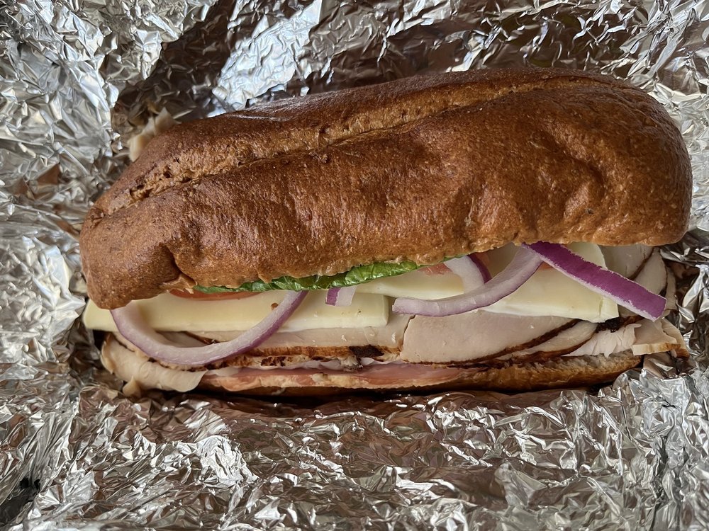 RUSSELL’S CORNER CAFE Updated September 2024 20 Photos 84 E