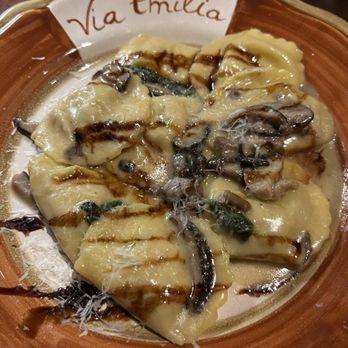 Via Emilia - Mezzaluna - Italian Near Me - Mystic, Connecticut Via Emilia - Mezzaluna - Italian Near Me - Mystic, Connecticut