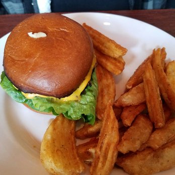 Red Raven - Cheeseburger with thousand island dressing and sweet pickles - Wine Bars Near Me - Williams, Arizona Red Raven - Cheeseburger with thousand island dressing and sweet pickles - Wine Bars Near Me - Williams, Arizona