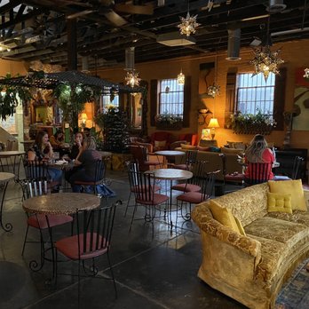 La Diosa Cellars - the interior of a restaurant - Spanish Near Me - Lubbock, Texas