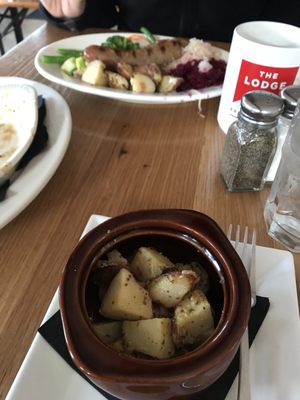 becks TAVERN by null