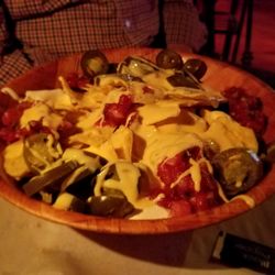 Lafayette Café Bar - Big bowl of nachos
