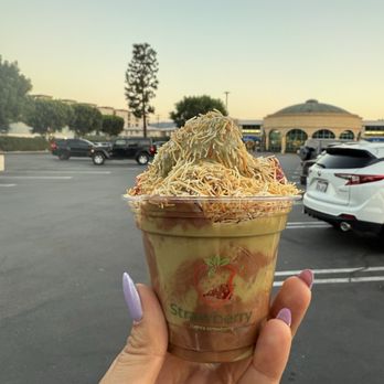 Strawberry - Strawberry Dubai chocolate. - Pop-up Shops Near Me - San Fernando Valley, California Strawberry - Strawberry Dubai chocolate. - Pop-up Shops Near Me - San Fernando Valley, California