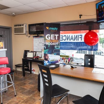 New Park Avenue Auto - A peek in the office! - Auto Loan Providers Near Me - Hartford, Connecticut New Park Avenue Auto - A peek in the office! - Auto Loan Providers Near Me - Hartford, Connecticut