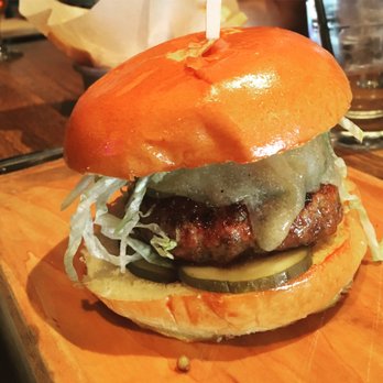 Laurel Tavern - The Laurel Burger - New American Near Me - Studio City, California