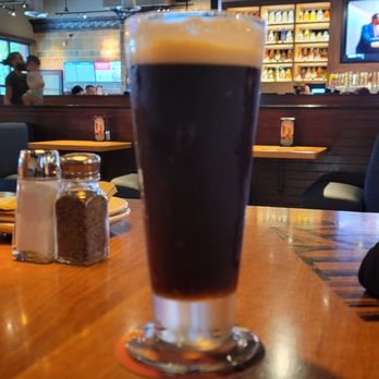 BJ's Restaurant & Brewhouse - Tatonka stout - New American Near Me - Pembroke Pines, Florida