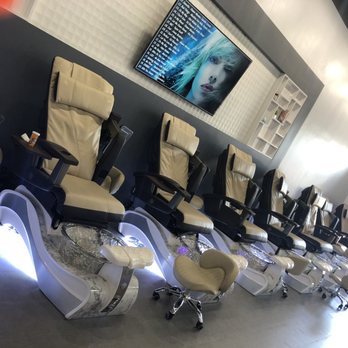 Zen Nail Bar - Very clean - Nail Salons Near Me - Riverside, California