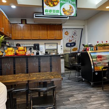 Fun Station - Interior - Noodles Near Me - Honolulu, Hawaii