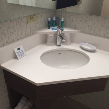 Holiday Inn Express Poughkeepsie - Hotels Near Me - Poughkeepsie, New York