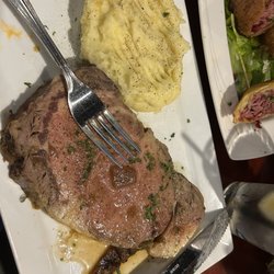 Hooligan's Grill - Prime rib and mashed taters.