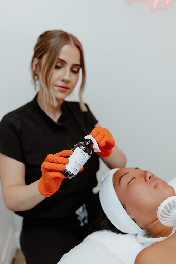 Skin with Robin Logo