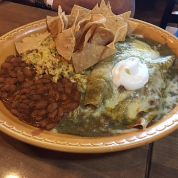 Figaro's Mexican Grill - Chile verde enchilladas - Mexican Near Me - Tulare, California