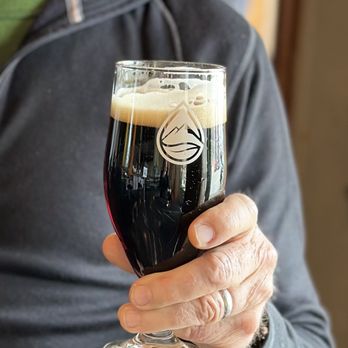 Distant Brewing - Dark mountain coffee stout - Breweries Near Me - Mammoth Lakes, California