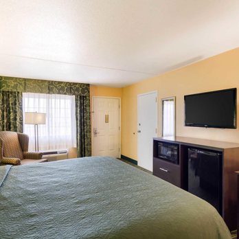 Quality Inn Siloam Springs West - Hotels Near Me - Siloam Springs, Arkansas