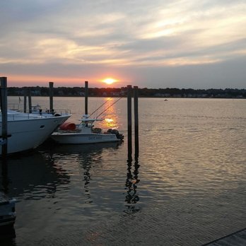 Sunset Grille - Sun going down with a cool breeze and no humidity. - Seafood Near Me - Norwalk, Connecticut Sunset Grille - Sun going down with a cool breeze and no humidity. - Seafood Near Me - Norwalk, Connecticut