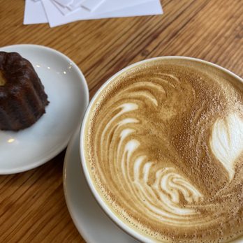 Courier Coffee Roasters - Vanilla Latte & Canele - Coffee Roasteries Near Me - Portland, Oregon