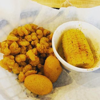 Low Country Shrimper - Popcorn shrimp and spicy corn - Cajun/Creole Near Me - Mauldin, South Carolina