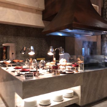Corniche - Buffet spread - Restaurants Near Me - Manila, NCR