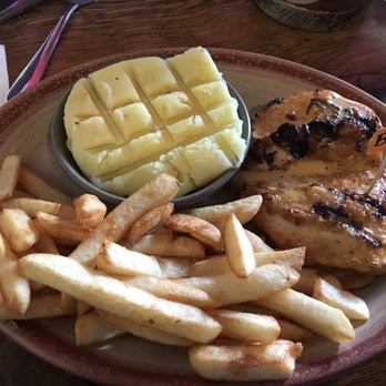 Nando's - Fast Food Near Me - Wembley, XGL